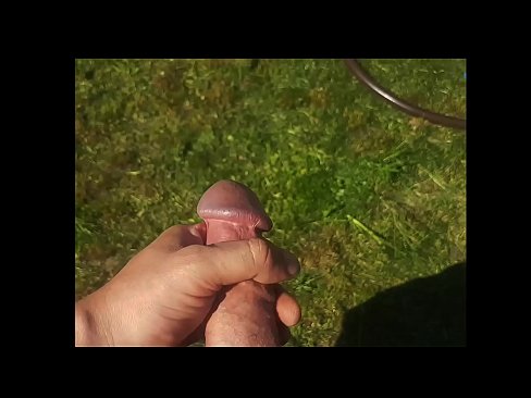❤️ Žhavá kočička si nechá ošukat růžovou kundičku a udělá se squirtem v letní zahradě. Sex video u porna cs.massagecenter-yalta.ru ️❤