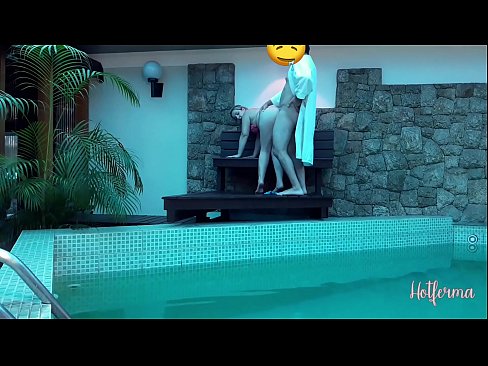 ❤️ Šéf pozve služebnou k bazénu, ale neodolala žhavému Sex video u porna cs.massagecenter-yalta.ru ️❤