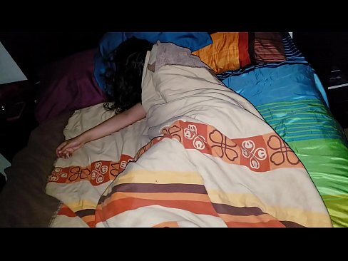 ❤️ Nevlastní syn buzeruje svou mladou nevlastní matku, zatímco ona spí. Sex video u porna cs.massagecenter-yalta.ru ️❤